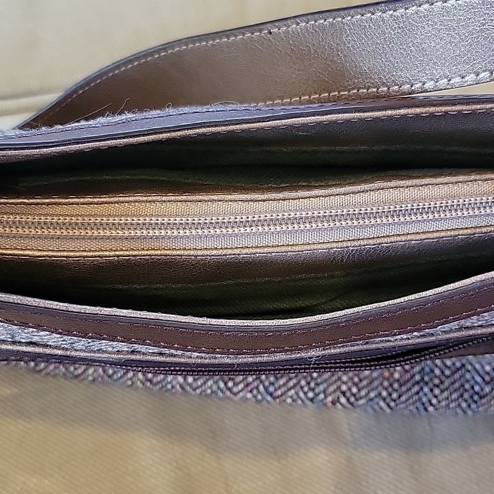 Liz CLAIBORNE brown cloth wool leather shoulder bag purse.  Excellent condition! - Picture 12 of 14